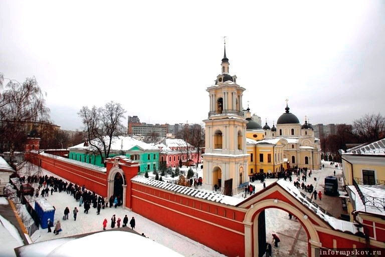 Покровский монастырь, где хранятся мощи Матроны московской.